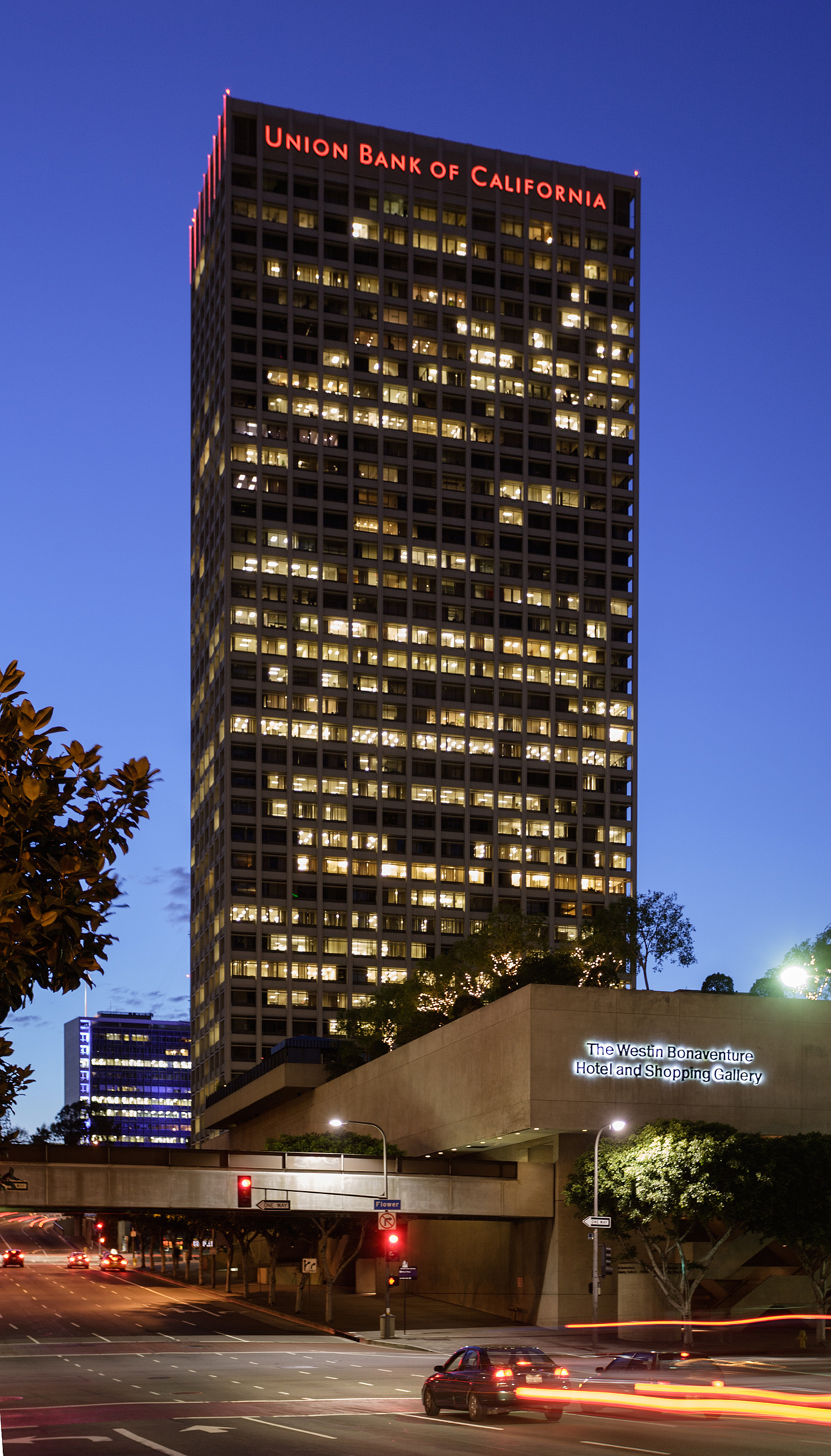 Union Bank Plaza, Los Angeles - View from the southeast. © Mathias Beinling